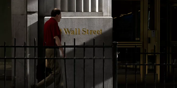 Farmacêuticas arrastam Wall Street para ‘vermelho’