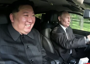 Líder norte-coreano dá “apoio total” a Putin e quer reforçar cooperação