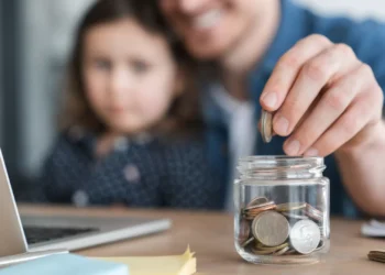 Portugal lidera perdas de rendimento familiar na OCDE este trimestre