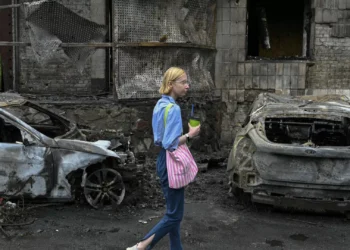 Número de mortos em ataque russo a Kyiv sobe para 26