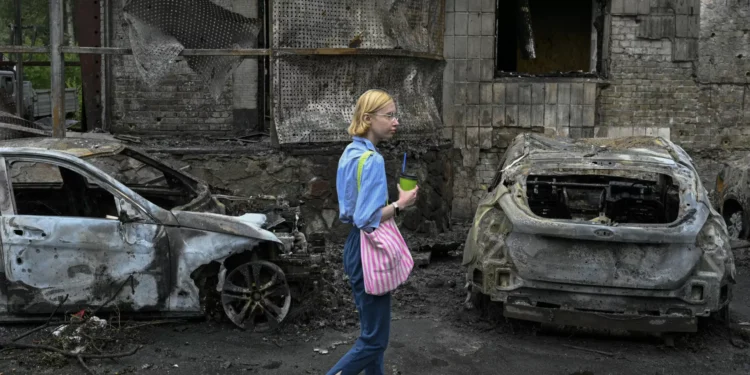 Número de mortos em ataque russo a Kyiv sobe para 26