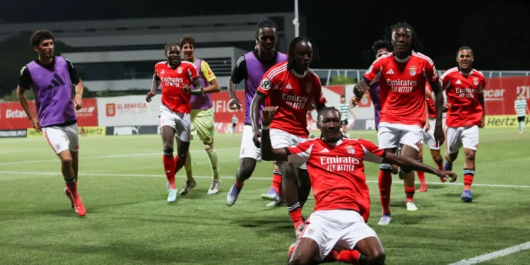 Benfica anula dois golos de desvantagem e vence dérbi na Liga Revelação