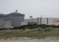 Alforrecas desligam quatro reatores de central nuclear no norte de França