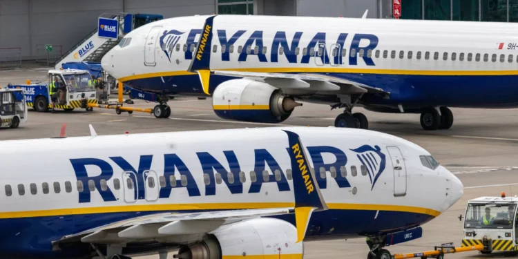 Trabalhadores do ‘handling’ da Ryanair em Madrid anunciam 22 dias de greve