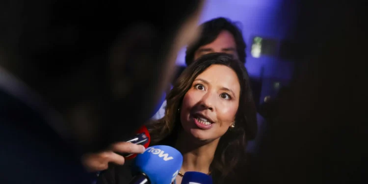 IL disponível a negociar solução com o Governo na lei dos estrangeiros