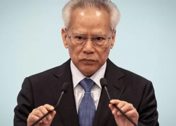 Líder do Governo de Macau adia sem data visita a Portugal