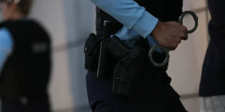 Carteirista de 71 anos em prisão preventiva por furtos em transportes públicos de Lisboa