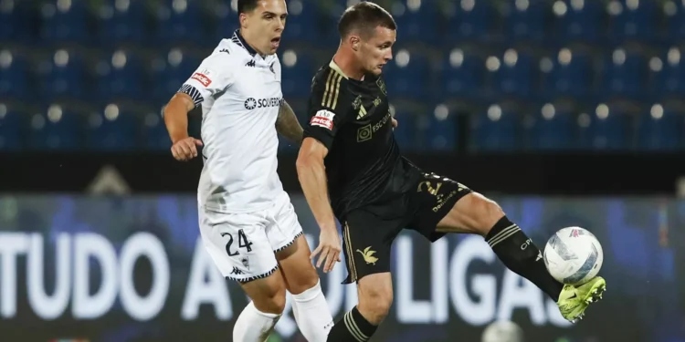 Casa Pia e Estoril empatam a abrir jornada 8