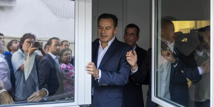 Montenegro vê “ressurgimento das barracas” nos concelhos PS e PCP