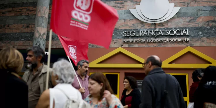“Trabalhadores deram um sinal de força” em dia de greve na Função Pública