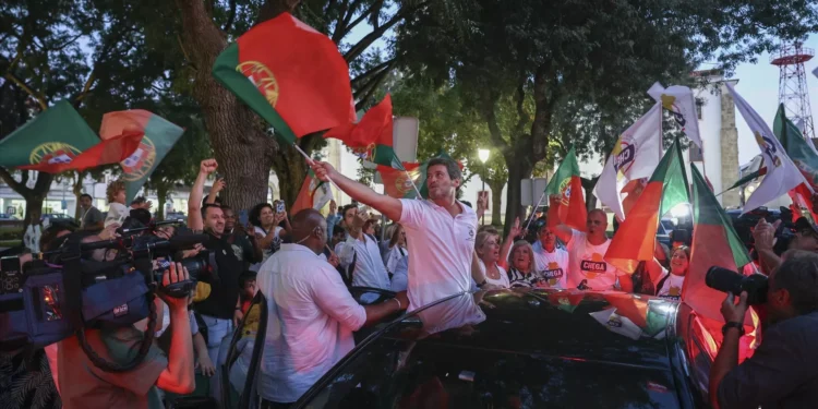 “Sou melhor político do que seria padre”, diz Ventura em Mem-Martins