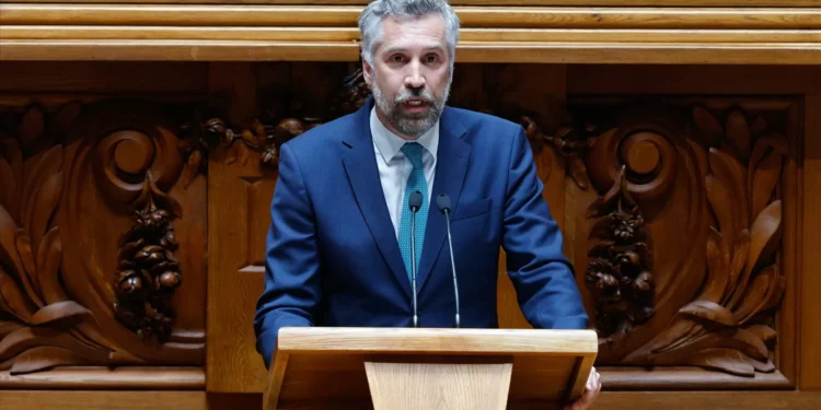 Pedro Nuno Santos suspende mandato de deputado antes da votação do Orçamento