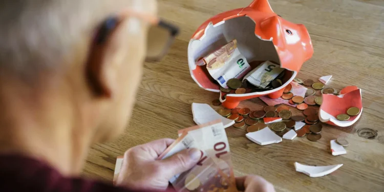 Semana do investidor: 61% dos portugueses não investe as poupanças