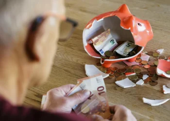 Semana do investidor: 61% dos portugueses não investe as poupanças