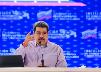 ​Venezuela fecha embaixada na Noruega após Nobel para líder da oposição