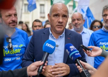 Raimundo ironiza que F-35 não são para “apagar incêndios” e acusa PM de “trapalhada”