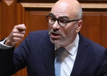 Pinto Luz garante que Portugal continuará a ter “contas certas”