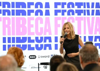 Meg Ryan já não é só atriz. Tornou-se realizadora e ganhou “um novo respeito” pelo cinema