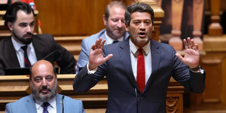 Parlamento aprova as alterações à Lei da Nacionalidade sem garantia de aprovação final