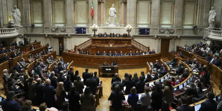 O Orçamento em números: PSD/CDS quase sempre contra, PS lidera abstenções e PAN domina votos a favor