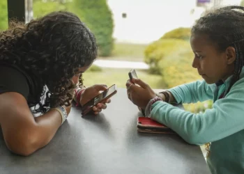 Dinamarca prepara-se para proibir redes sociais a menores de 15 anos