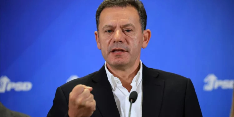 Montenegro diz que “seria falhanço global” se país não aproveitasse estabilidade para crescer