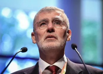 Gouveia e Melo pede a Marques Mendes “elevação da linguagem”