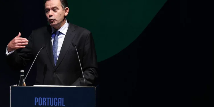 PM exige responsabilidade à UGT e CGTP e garante que pacote laboral não está fechado