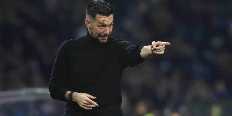 Farioli desvaloriza vantagem. “Não podemos olhar para a tabela, temos de ir jogo a jogo”