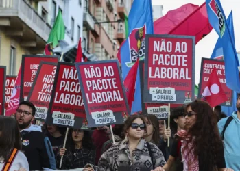Seis antigos dirigentes da CGTP e da UGT apelam à greve geral