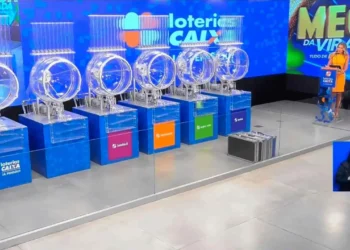 Como assistir ao vivo ao sorteio da Mega da Virada 2025?