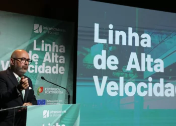 Alterações polémicas ao TGV em Gaia e no Porto chumbadas pela Agência do Ambiente