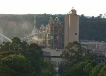 Cimenteira Secil vendida à espanhola Molins por 1,4 mil milhões