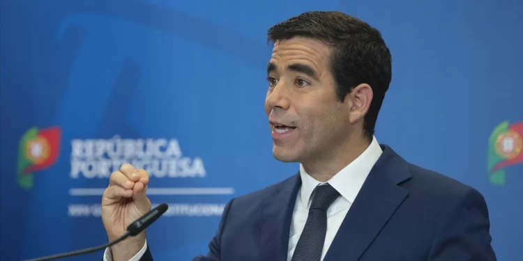 “Estamos a fechar a porta aos bandidos.” Resolvidas 97% das manifestações de interesse pendentes