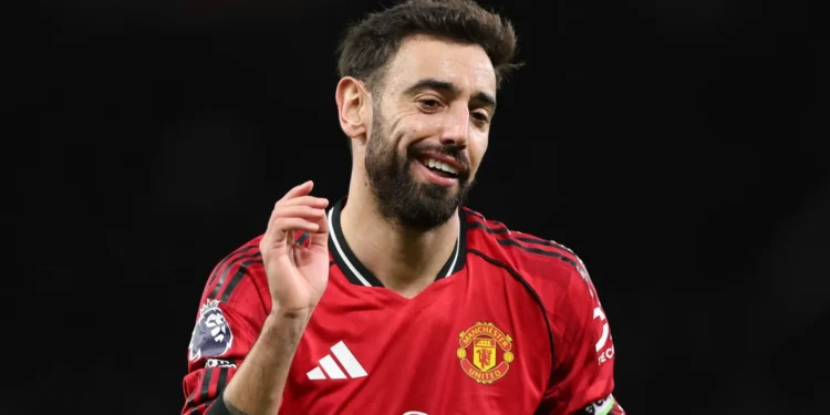 Manchester United goleia, Bruno Fernandes bisa