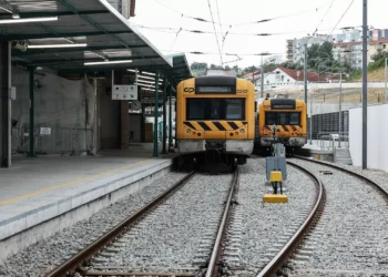 Trabalhadores da CP dizem que subconcessão de linhas é “mais um passo” para privatização