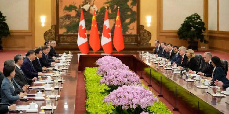 Canadá e China chegam a acordo sobre carros elétricos