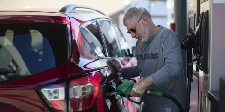 Preços dos combustíveis sobem esta segunda-feira