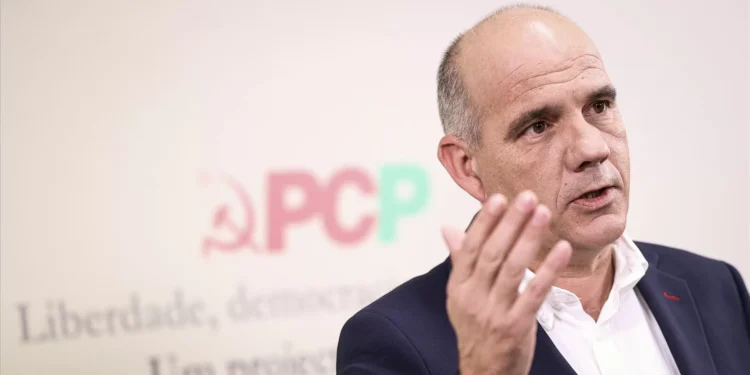 Montenegro “está-se nas tintas” para o país, acusa PCP