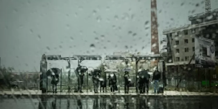 Depressão Ingrid já provocou 350 ocorrências, entre inundações e queda de árvores