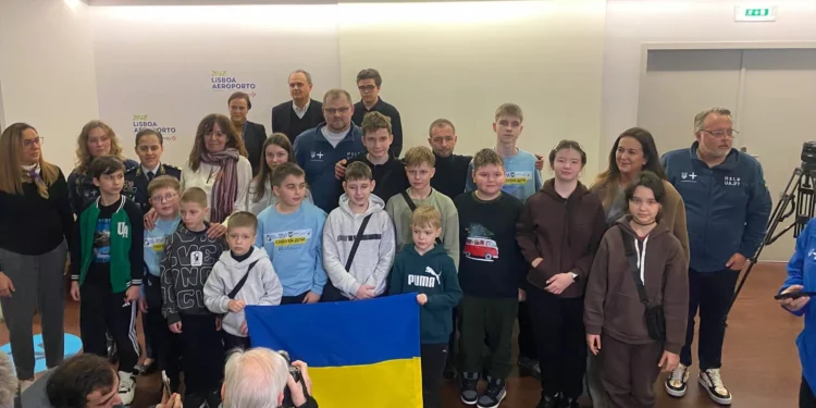 Ucranianos chegam a Portugal para “uma experiência de normalidade”