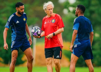 Primeira derrota de Jorge Jesus e liderança em risco