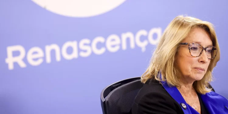 Governo diz que salário subiu acima do previsto mas produtividade continua baixa