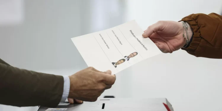 Abstenção na segunda volta ficou acima das eleições de 2001