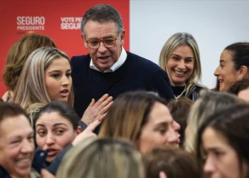 Seguro pede aos portugueses que digam “alto e bom som” o que querem