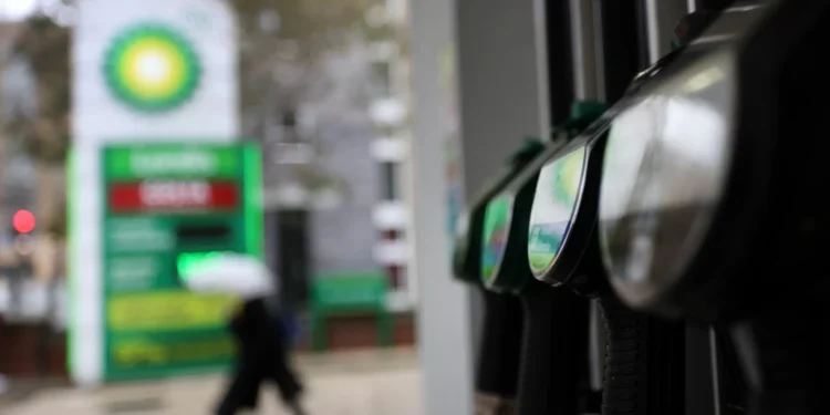 Combustíveis: gasóleo mais caro e gasolina sem alterações esta segunda-feira