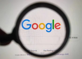 Busca do Google muda exibição de links em resultados com IA
